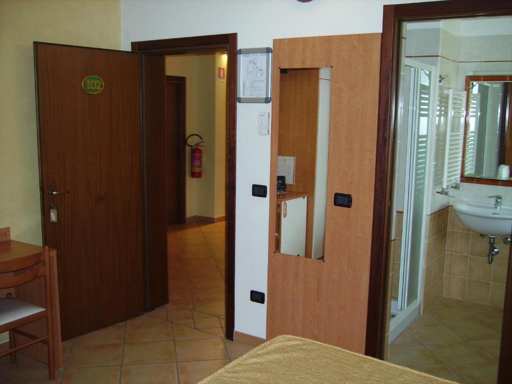 Hotel Fontana Rubiera Rum bild