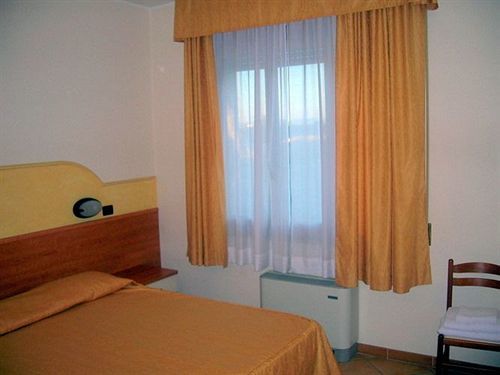 Hotel Fontana Rubiera Exteriör bild