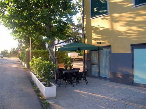 Hotel Fontana Rubiera Exteriör bild
